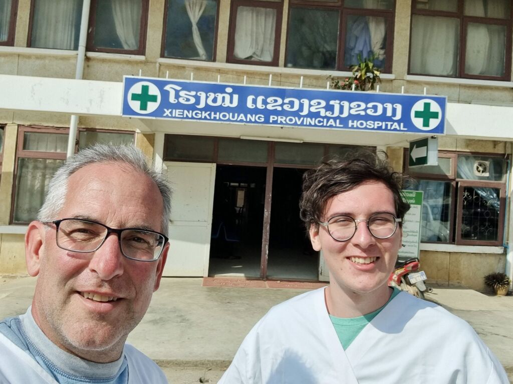 Thomas Rieder, Leiter Pflege in der Klinik für Anästhesiologie (links im Bild)